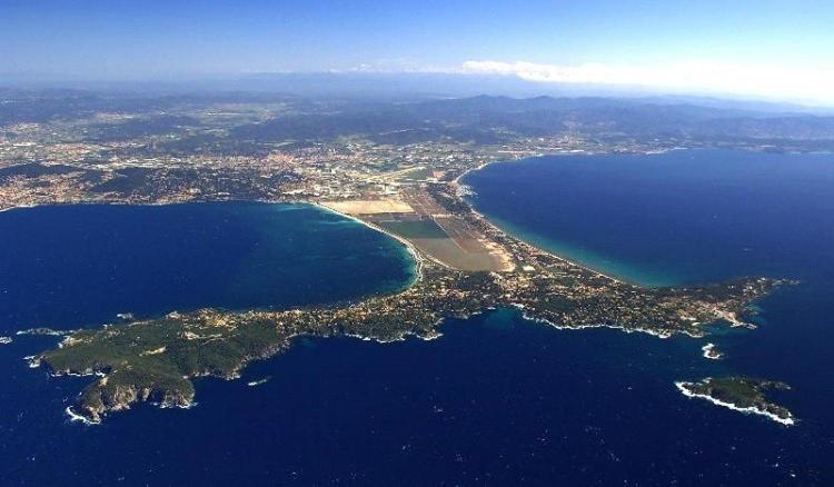 Spacieux Studio Sur Le Port De Hyères Kültér fotó