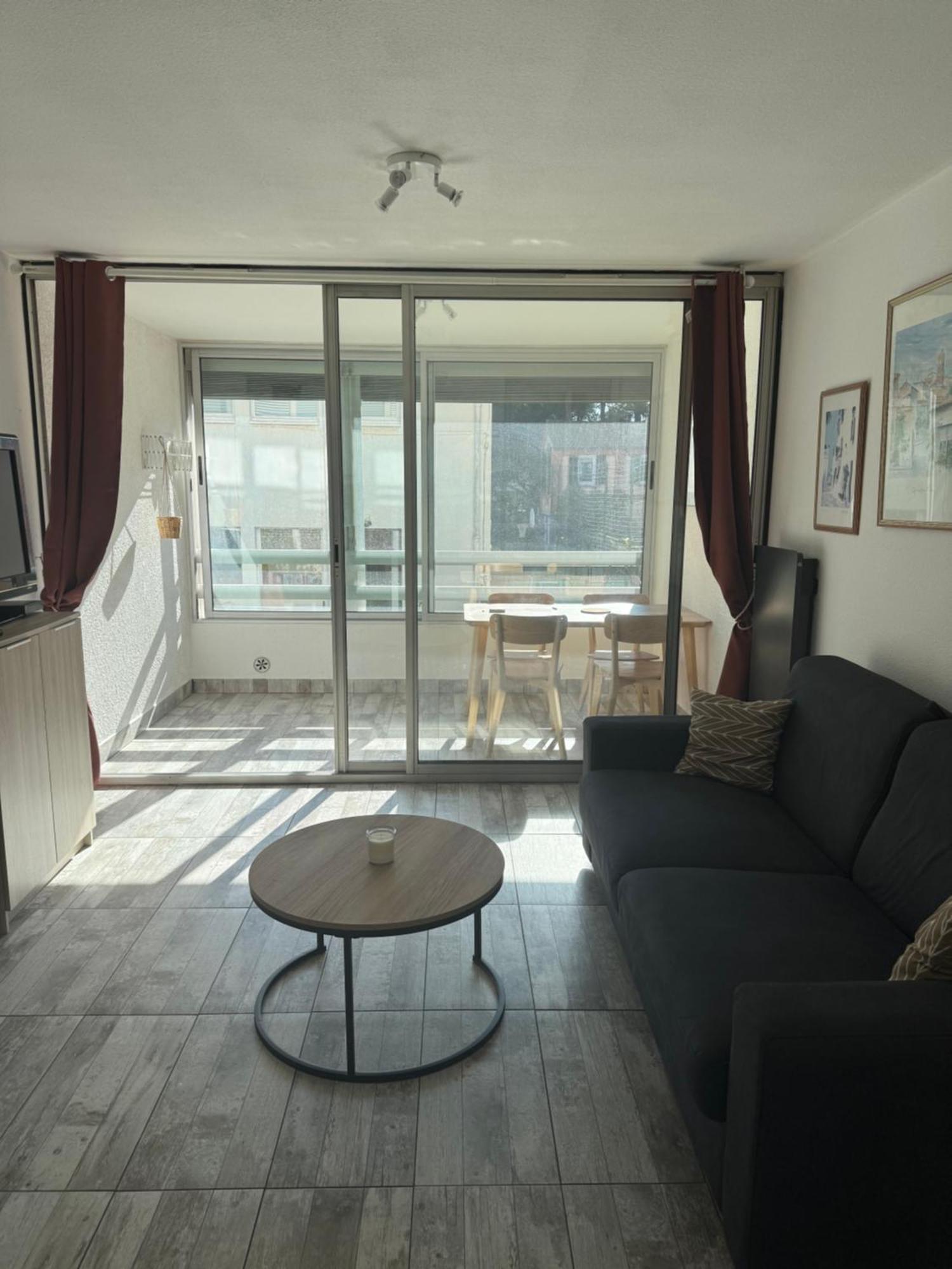 Spacieux Studio Sur Le Port De Hyères Kültér fotó